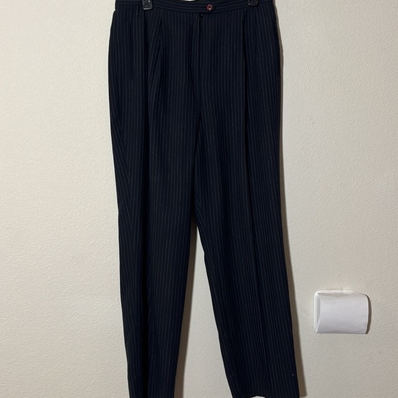 Le Suit pinstripe Navy pantsuit size 14 - Picture 5 of 6